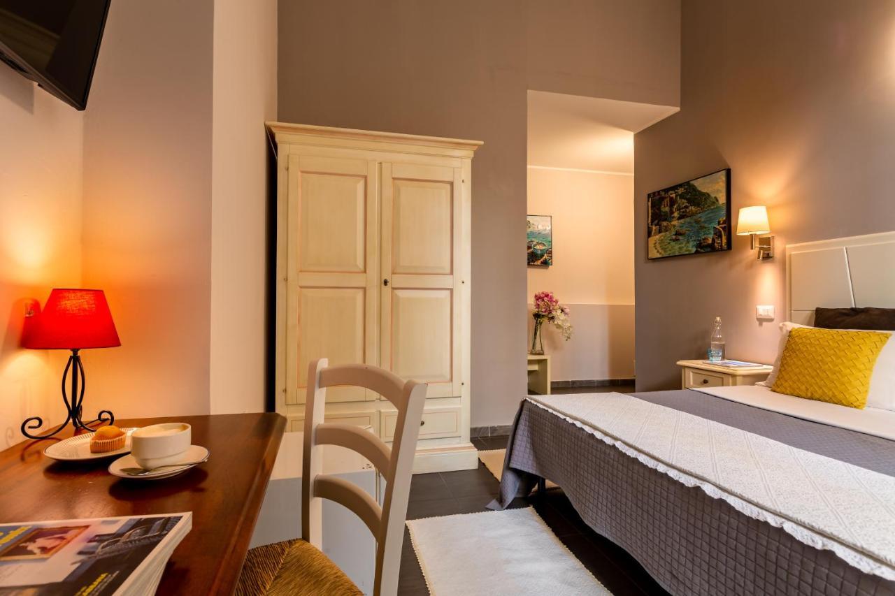 Marlin Rooms Кальярі Екстер'єр фото