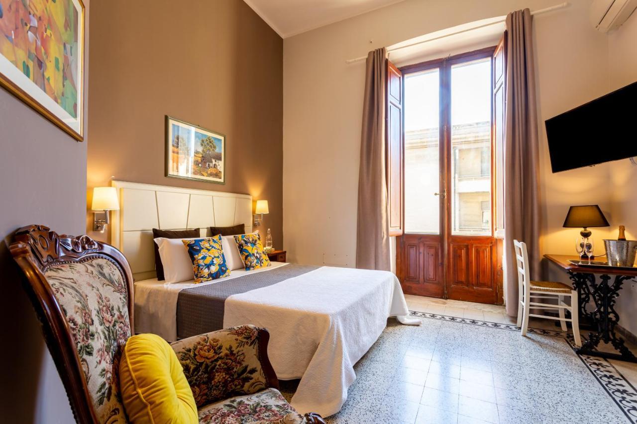 Marlin Rooms Кальярі Екстер'єр фото