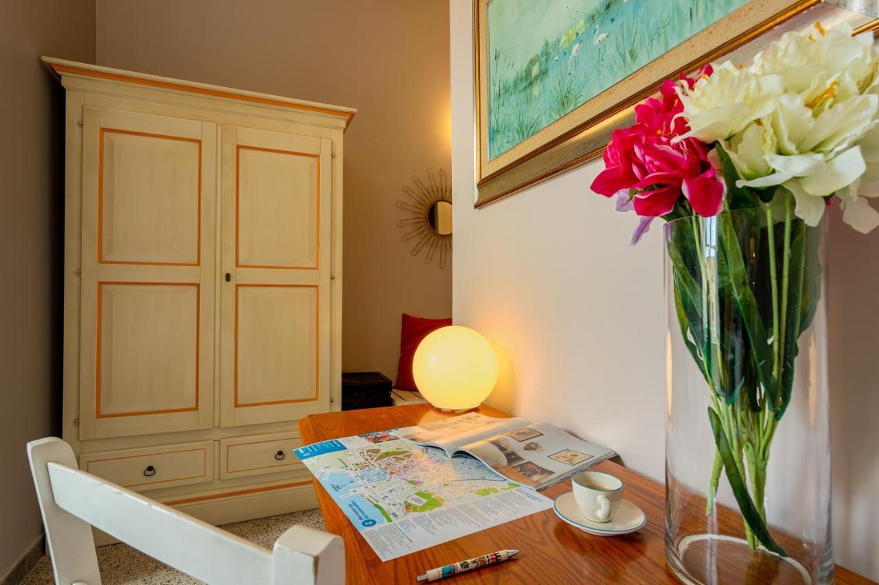Marlin Rooms Кальярі Екстер'єр фото